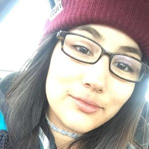 Meet your Posher, Marisa